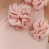 Vestido largo de punto con un solo hombro y estampado floral «Paloma» – Rosa bebé