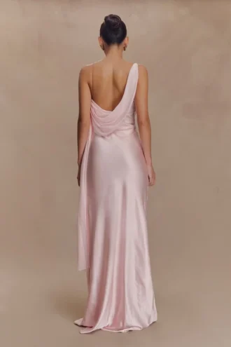 Vestido largo de satén y gasa Carah – Rosa pálido Vestido largo de satén y gasa Carah – Rosa pálido