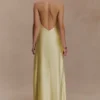 Vestido largo halter de satén Bella – Limón Vestido largo halter de satén Bella – Limón