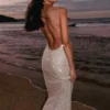 Vestido largo Jasmyn Hot Fix con espalda de malla – Color nude Vestido largo Jasmyn Hot Fix con espalda de malla – Color nude