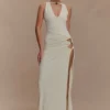 Vestido largo Kaiden con pedrería – Marfil Vestido largo Kaiden con pedrería – Marfil