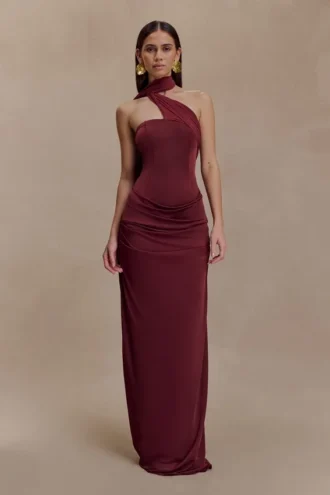 Vestido largo Mattea de tejido elástico y malla con pañuelo – Burdeos