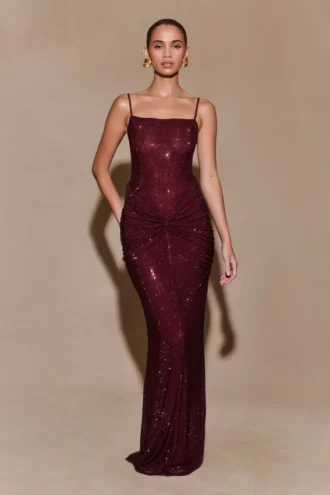 Vestido largo Roisin con pedrería – Caoba