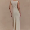 Vestido largo sin mangas con botones de Sawyer – Marfil Vestido largo sin mangas con botones de Sawyer – Marfil