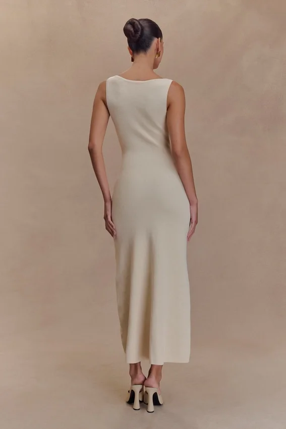 Vestido largo sin mangas con botones de Sawyer – Marfil Vestido largo sin mangas con botones de Sawyer – Marfil