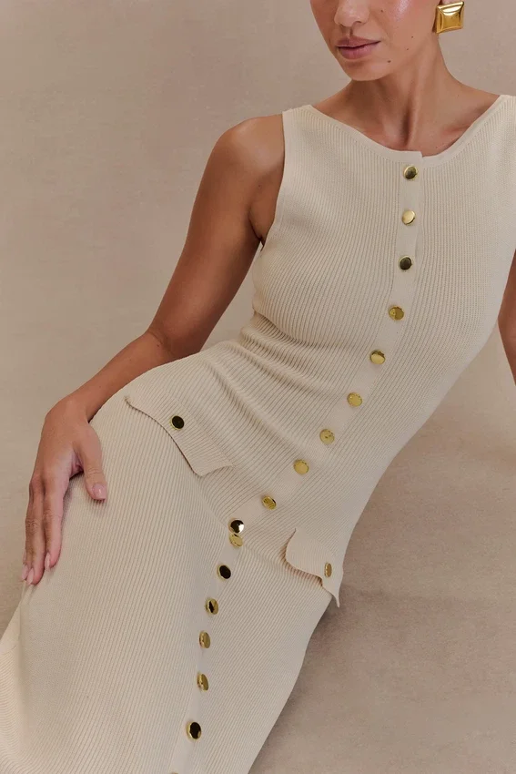 Vestido largo sin mangas con botones de Sawyer – Marfil Vestido largo sin mangas con botones de Sawyer – Marfil