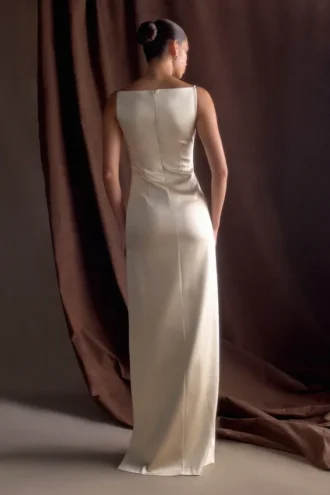 Vestido largo sin mangas de satén violeta – Dorado rosado