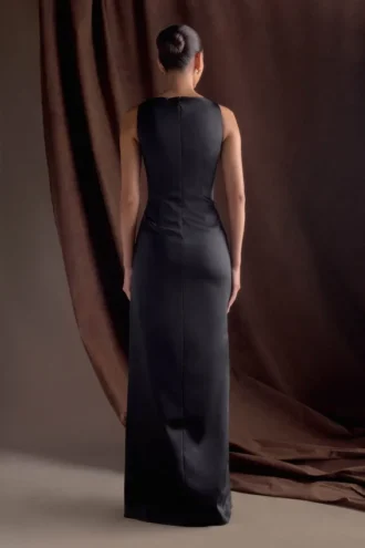 Vestido largo sin mangas de satén violeta – Negro