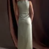 Vestido largo sin mangas de satén violeta – Salvia Vestido largo sin mangas de satén violeta – Salvia