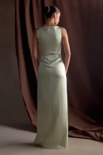Vestido largo sin mangas de satén violeta – Salvia