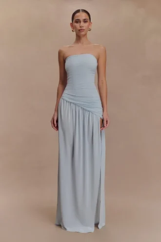 Vestido largo sin tirantes Bex con abertura – Azul pálido