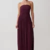 Vestido largo sin tirantes Bex con abertura – Burdeos Vestido largo sin tirantes Bex con abertura – Burdeos
