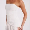 Vestido largo sin tirantes Bex con abertura – Marfil Vestido largo sin tirantes Bex con abertura – Marfil