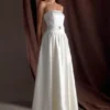 Vestido largo sin tirantes con cinturón Florence – Blanco Vestido largo sin tirantes con cinturón Florence – Blanco