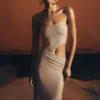 Vestido largo sin tirantes con pedrería Starla – Dorado