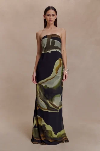 Vestido largo sin tirantes de gasa Amaya – Estampado «Green Fluid Reverie»