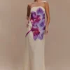 Vestido largo sin tirantes de gasa Amaya – Estampado Koi Orchid en marfil Vestido largo sin tirantes de gasa Amaya – Estampado Koi Orchid en marfil