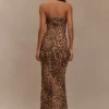 Vestido largo sin tirantes de gasa Breanna – Estampado de leopardo Vestido largo sin tirantes de gasa Breanna – Estampado de leopardo