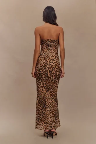Vestido largo sin tirantes de gasa Breanna – Estampado de leopardo Vestido largo sin tirantes de gasa Breanna – Estampado de leopardo