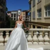 Vestido largo sin tirantes de satén Delphine – Blanco Vestido largo sin tirantes de satén Delphine – Blanco