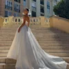 Vestido largo sin tirantes de satén Delphine – Blanco Vestido largo sin tirantes de satén Delphine – Blanco
