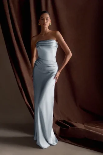 Vestido largo sin tirantes de satén Jasmine – Azul escarchado