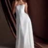 Vestido largo sin tirantes de satén Rosella – Blanco Vestido largo sin tirantes de satén Rosella – Blanco