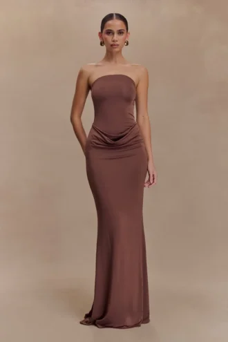 Vestido largo sin tirantes Madison – Chocolate Vestido largo sin tirantes Madison – Chocolate