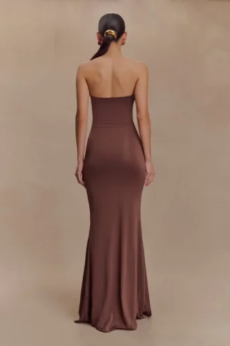Vestido largo sin tirantes Madison – Chocolate Vestido largo sin tirantes Madison – Chocolate