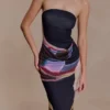 Vestido largo sin tirantes Madison – Estampado Multi Fluid Reverie Vestido largo sin tirantes Madison – Estampado Multi Fluid Reverie