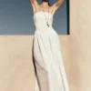Vestido largo sin tirantes Maureen con bordado – Blanco Vestido largo sin tirantes Maureen con bordado – Blanco