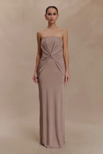 Vestido largo sin tirantes Mirren – Bronce