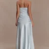 Vestido largo sin tirantes Sarah con lazo en la cintura – Azul hielo Vestido largo sin tirantes Sarah con lazo en la cintura – Azul hielo