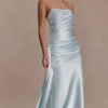 Vestido largo sin tirantes Sarah con lazo en la cintura – Azul hielo Vestido largo sin tirantes Sarah con lazo en la cintura – Azul hielo