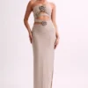 Vestido largo sin tirantes Stassie con diamantes de rosa – Color nude Vestido largo sin tirantes Stassie con diamantes de rosa – Color nude
