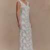 Vestido largo transparente con estampado floral Cornelia – Marfil Vestido largo transparente con estampado floral Cornelia – Marfil