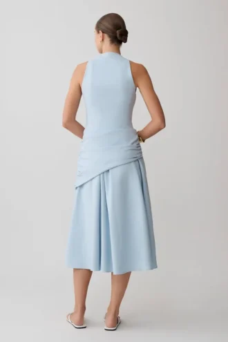 Vestido midi con cintura cruzada Emily – Azul cielo
