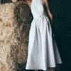 Vestido midi con cuello Cindy – Blanco Vestido midi con cuello Cindy – Blanco