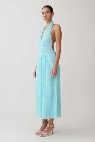 Vestido midi con cuello halter y capucha Thien – Azul