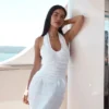 Vestido midi con cuello halter y fruncidos Daniela – Blanco Vestido midi con cuello halter y fruncidos Daniela – Blanco