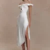 Vestido midi con volantes y hombros descubiertos Allegra – Marfil