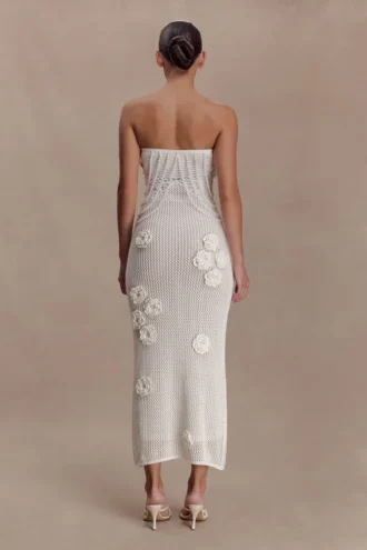 Vestido midi de croché con flores Samantha – Marfil