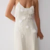 Vestido midi de encaje floral Odette – Buttermilk Vestido midi de encaje floral Odette – Buttermilk