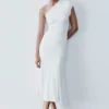 Vestido midi de jersey peached de Chloe con un solo hombro – Marfil Vestido midi de jersey peached de Chloe con un solo hombro – Marfil