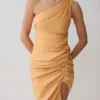 Vestido midi de lino Birgit con detalles metálicos – Melocotón intenso Vestido midi de lino Birgit con detalles metálicos – Melocotón intenso