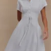 Vestido midi de lino con botones Aysha – Blanco Vestido midi de lino con botones Aysha – Blanco