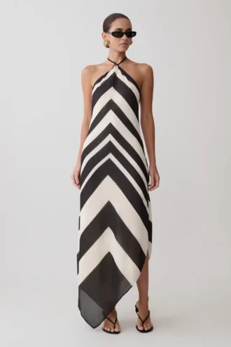 Vestido midi de satén con cuello halter Hope – Negro/Blanco