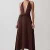 Vestido midi de satén con escote pronunciado Cyra – Chocolate oscuro Vestido midi de satén con escote pronunciado Cyra – Chocolate oscuro