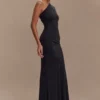 Vestido midi de un solo hombro de jersey peinado Chloe – Negro Vestido midi de un solo hombro de jersey peinado Chloe – Negro