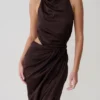 Vestido midi drapeado con cuello halter Aveline – Chocolate oscuro
